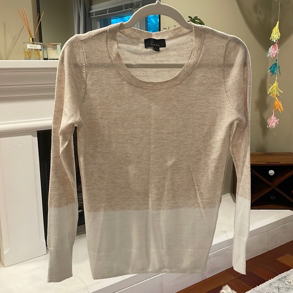 Lumier Cream and White Sweater S